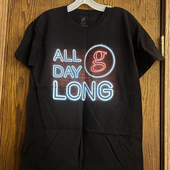 Hanes Other - Black Graphic Tee with Neon Print Medium Garth Brooks